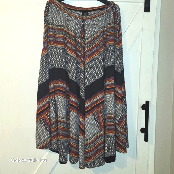 Plus sized sun skirt - Picture 5 of 5